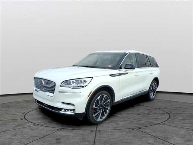 2022 Lincoln Aviator Reserve — photo 1 of 13