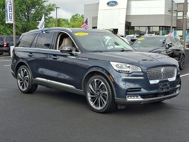 2023 Lincoln Aviator Reserve — photo 1 of 13
