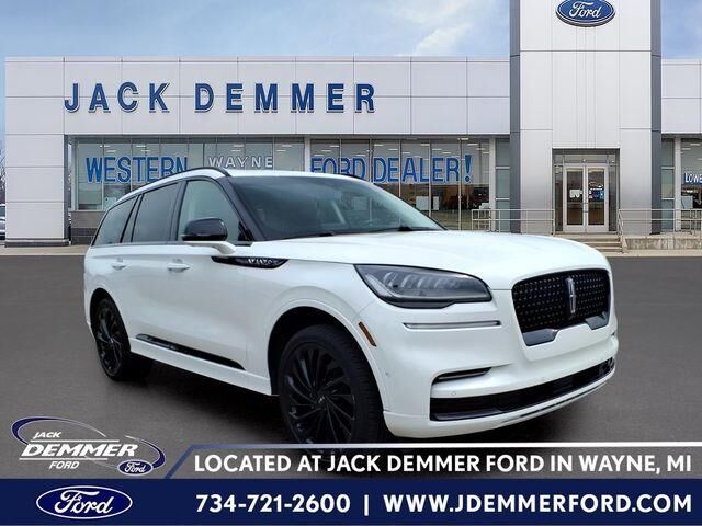 2023 Lincoln Aviator Reserve — photo 1 of 26