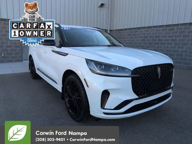 2025 Lincoln Aviator Reserve — photo 1 of 1
