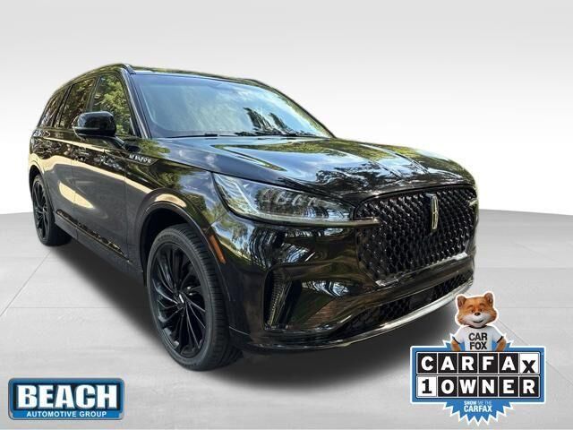2025 Lincoln Aviator Reserve — photo 1 of 13