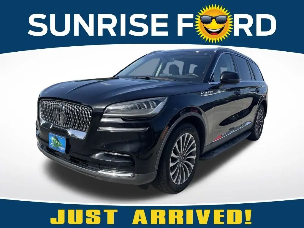 2023 Lincoln Aviator Reserve — photo 1 of 32