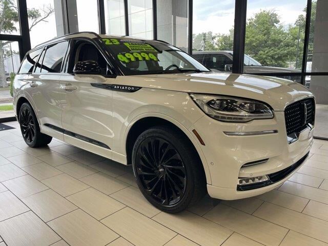 2023 Lincoln Aviator Reserve — photo 1 of 13
