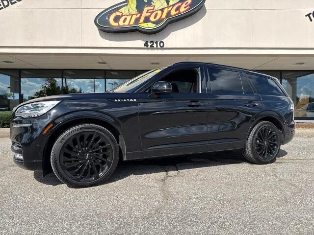 2023 Lincoln Aviator Reserve — photo 1 of 13