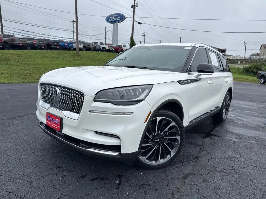 2022 Lincoln Aviator Reserve — photo 1 of 13