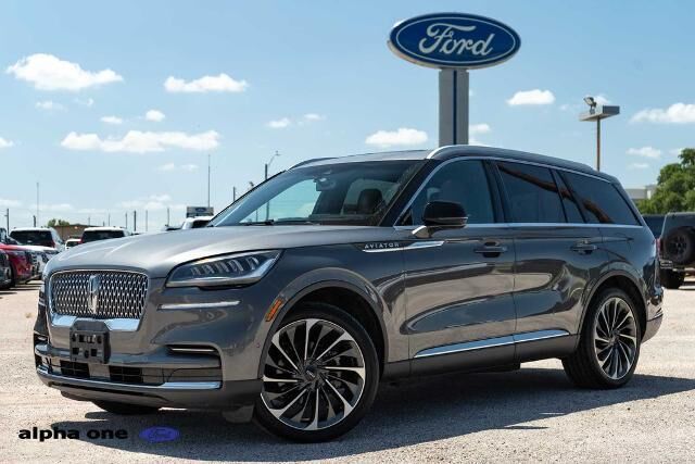 2023 Lincoln Aviator Reserve — photo 1 of 26