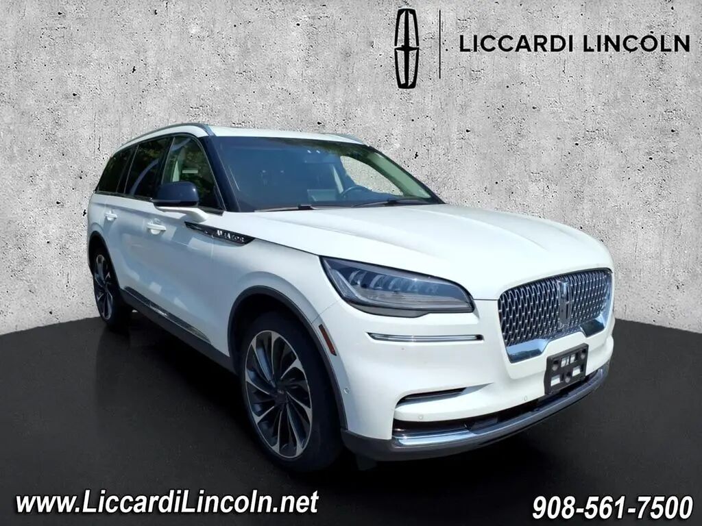2023 Lincoln Aviator Reserve — photo 1 of 13