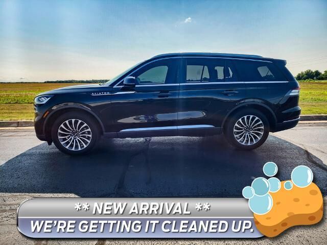 2020 Lincoln Aviator Reserve — photo 1 of 26