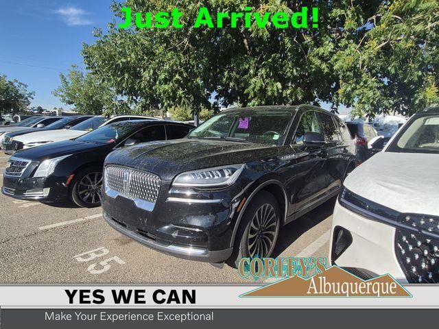 2023 Lincoln Aviator Reserve — photo 1 of 19