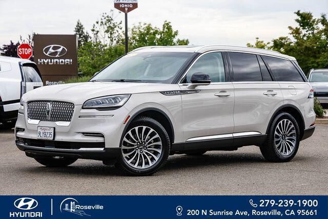2023 Lincoln Aviator Reserve — photo 1 of 11