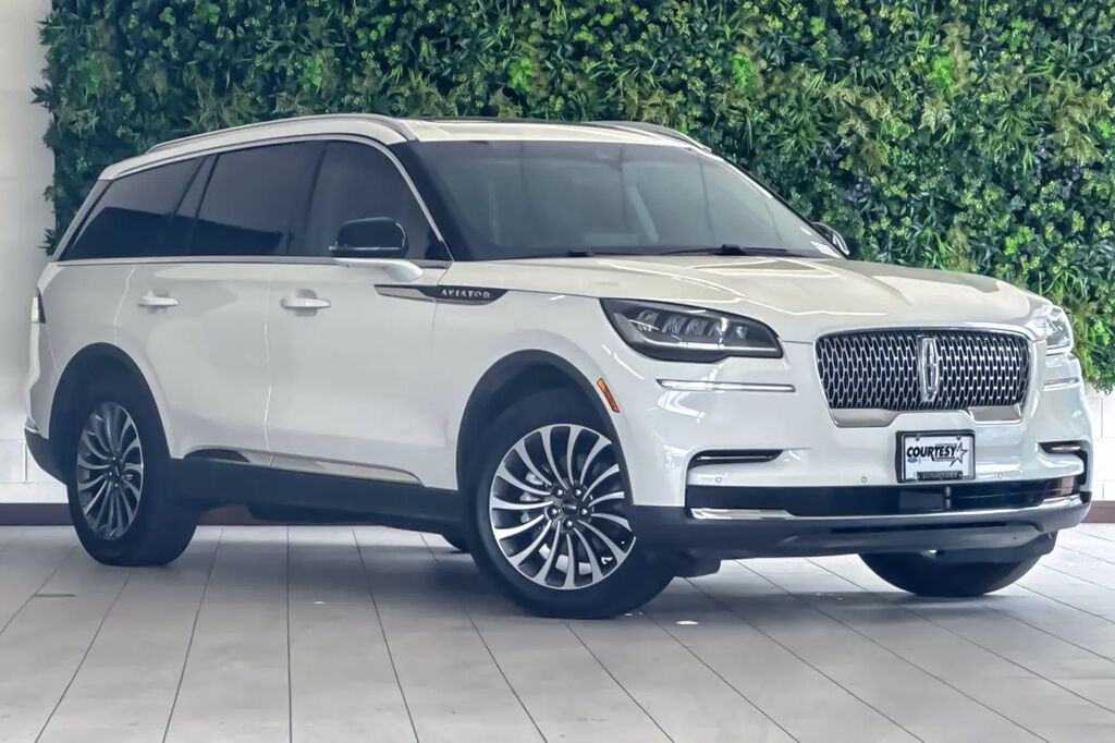 2023 Lincoln Aviator Reserve — photo 1 of 26