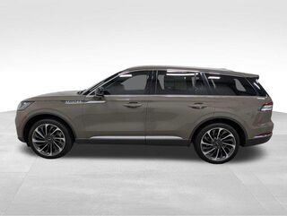2025 Lincoln Aviator Reserve — photo 1 of 26