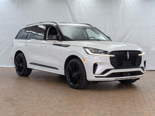 2026 Lincoln Aviator Reserve — photo 1 of 26