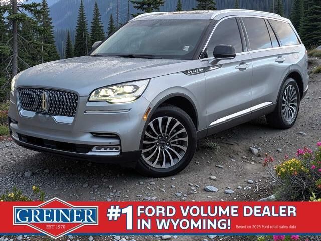 2022 Lincoln Aviator Reserve — photo 1 of 13
