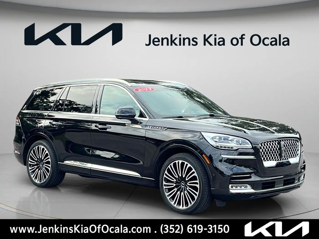2023 Lincoln Aviator Black Label — photo 1 of 13