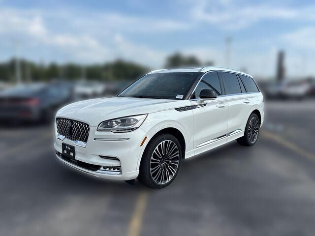 2023 Lincoln Aviator Black Label — photo 1 of 11
