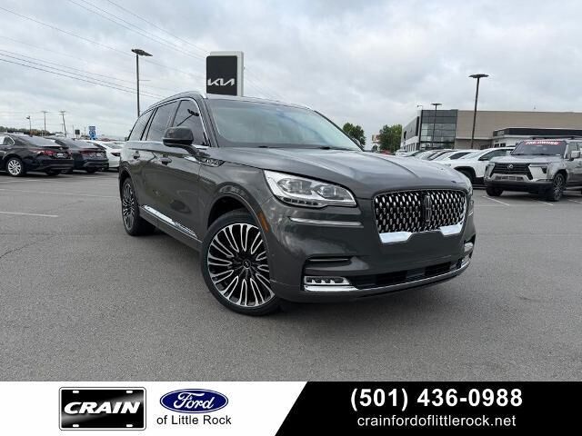 2023 Lincoln Aviator Black Label — photo 1 of 26