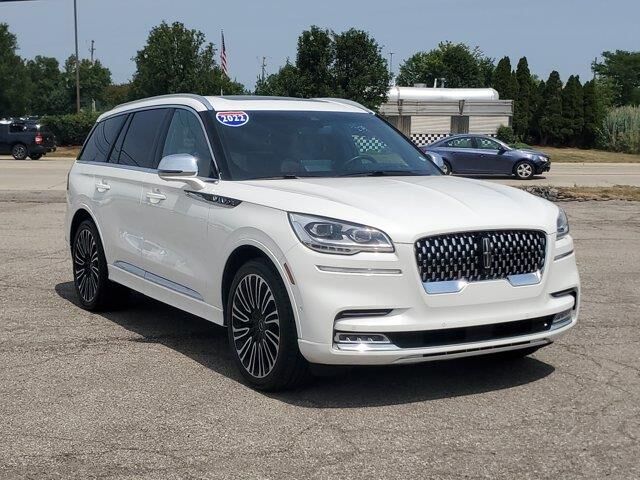 2022 Lincoln Aviator Black Label — photo 1 of 26