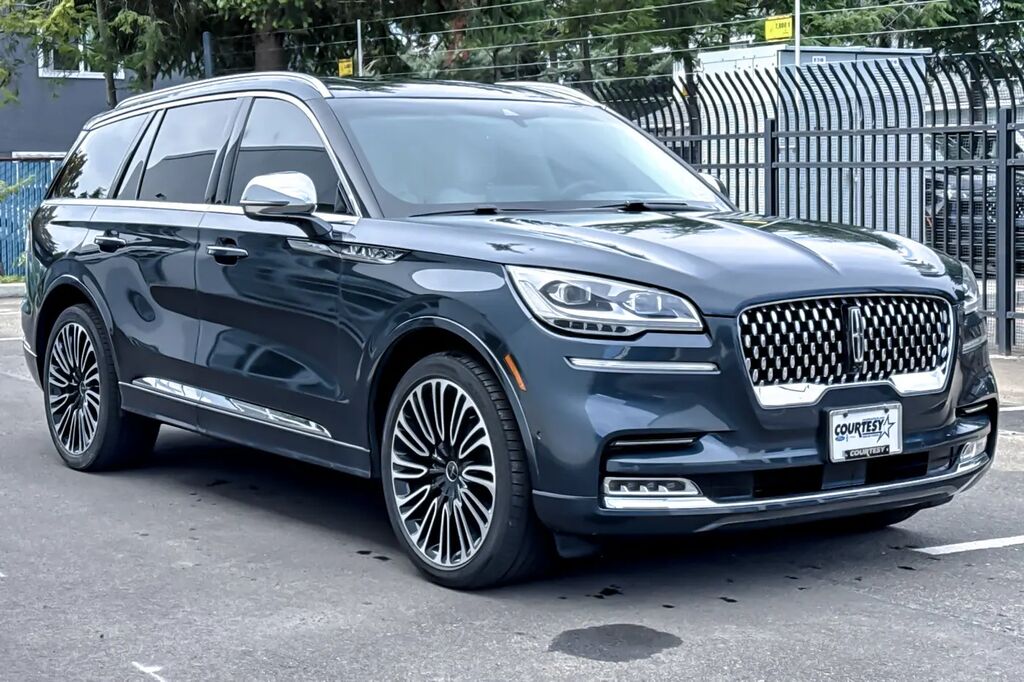 2022 Lincoln Aviator Black Label — photo 1 of 19
