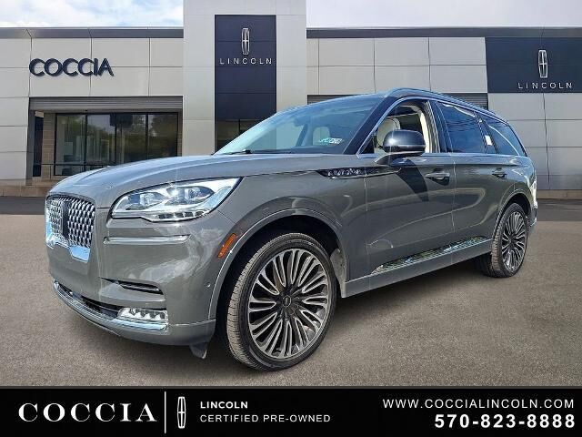 2023 Lincoln Aviator Black Label — photo 1 of 27