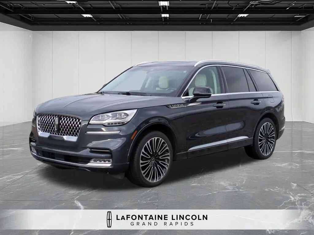 2023 Lincoln Aviator Black Label — photo 1 of 13