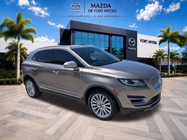 2019 Lincoln MKC Premiere — photo 1 of 13