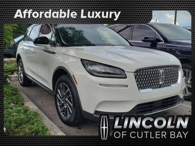 2022 Lincoln Corsair Standard — photo 1 of 28