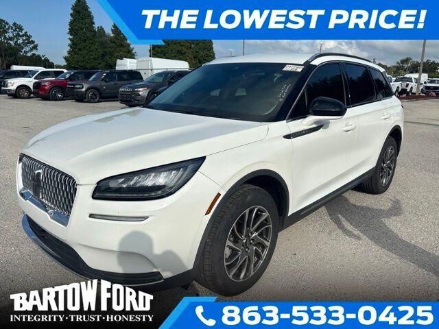 2022 Lincoln Corsair Standard — photo 1 of 12