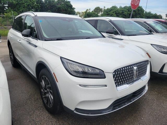 2022 Lincoln Corsair Standard — photo 1 of 47