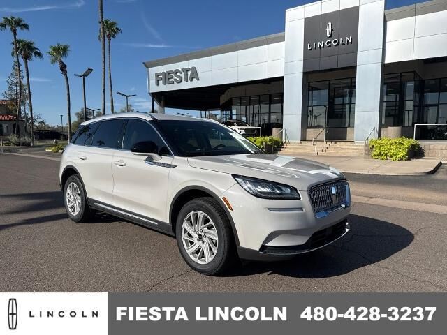 2022 Lincoln Corsair Standard — photo 1 of 3