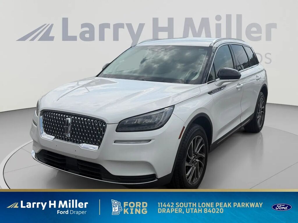 2022 Lincoln Corsair Standard — photo 1 of 26
