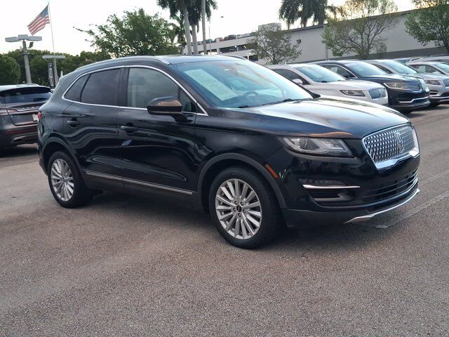 2019 Lincoln MKC Standard — photo 1 of 3