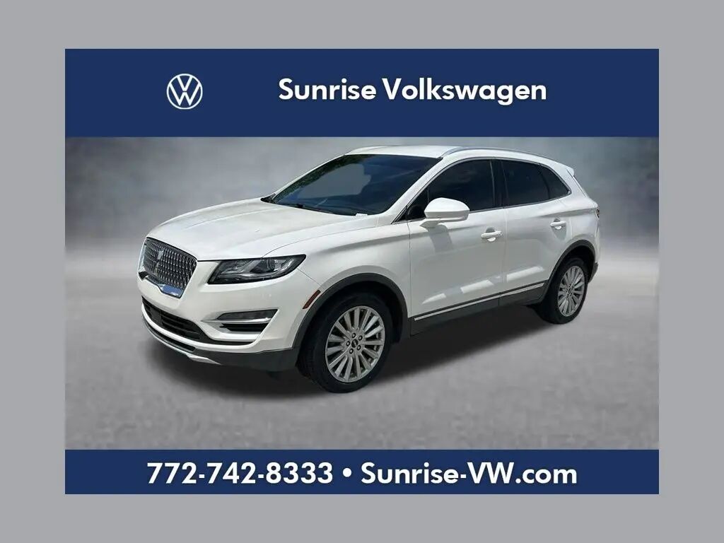 2019 Lincoln MKC Premiere — photo 1 of 14