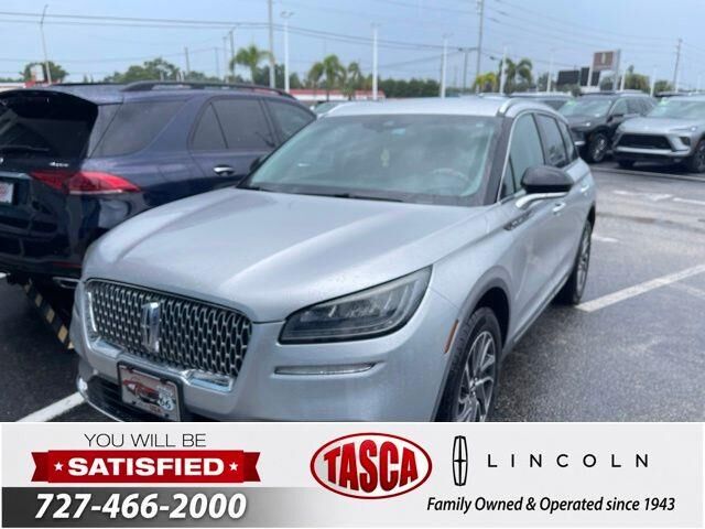 2020 Lincoln Corsair Standard — photo 1 of 33