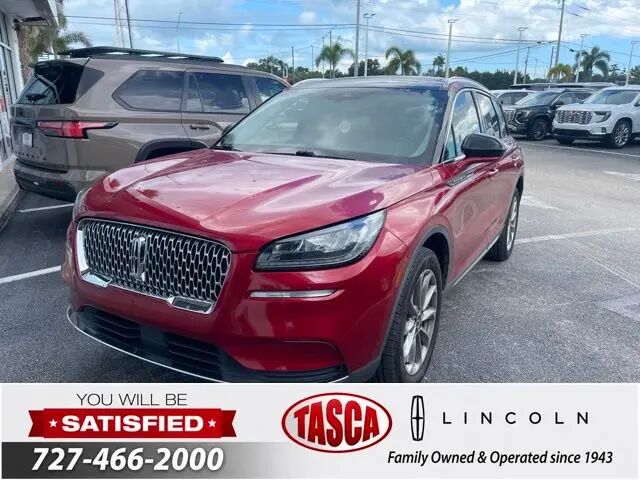 2022 Lincoln Corsair Standard — photo 1 of 14