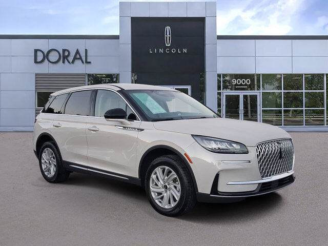 2024 Lincoln Corsair Premiere — photo 1 of 2