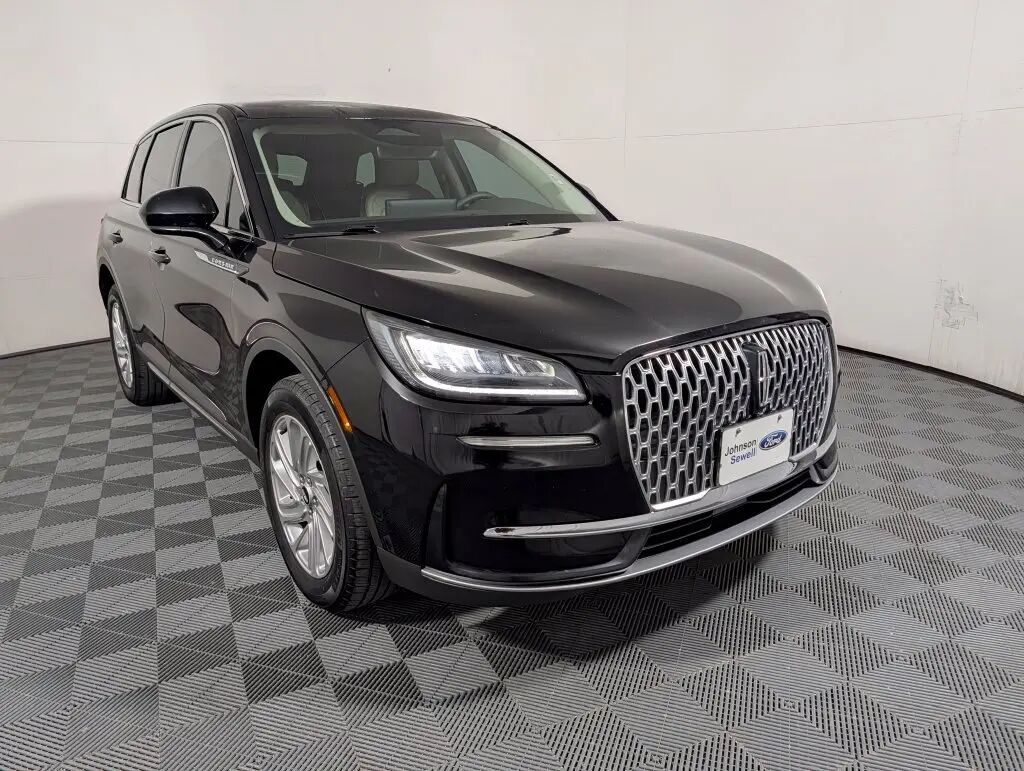 2024 Lincoln Corsair Premiere — photo 1 of 13