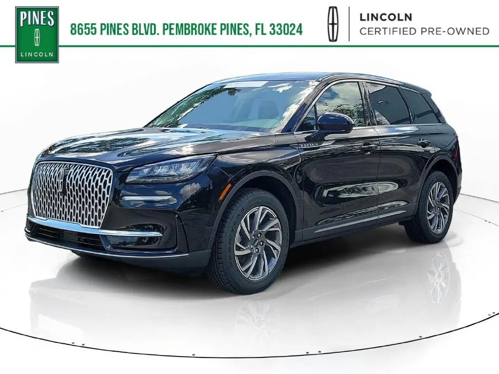2023 Lincoln Corsair Standard — photo 1 of 13
