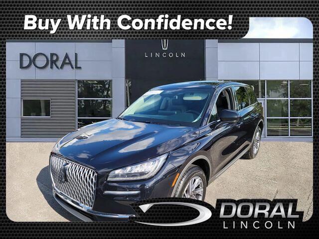 2023 Lincoln Corsair Standard — photo 1 of 13