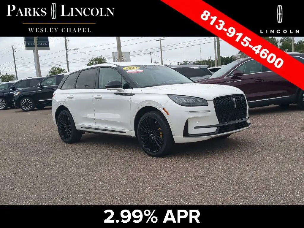 2023 Lincoln Corsair Standard — photo 1 of 13