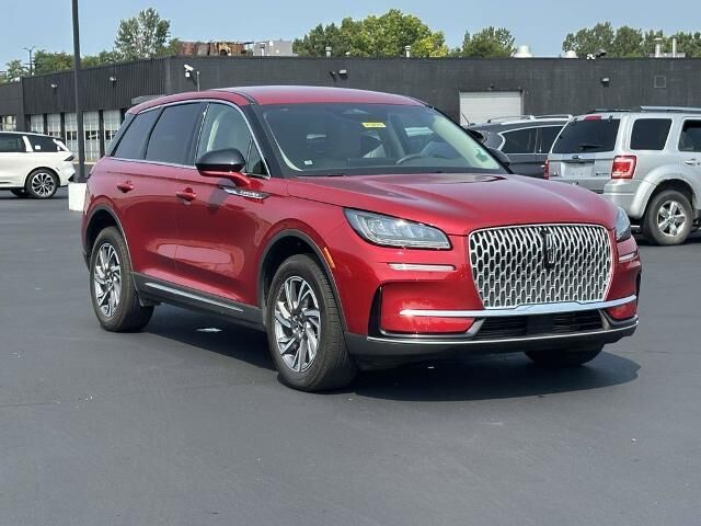 2023 Lincoln Corsair Standard — photo 1 of 13