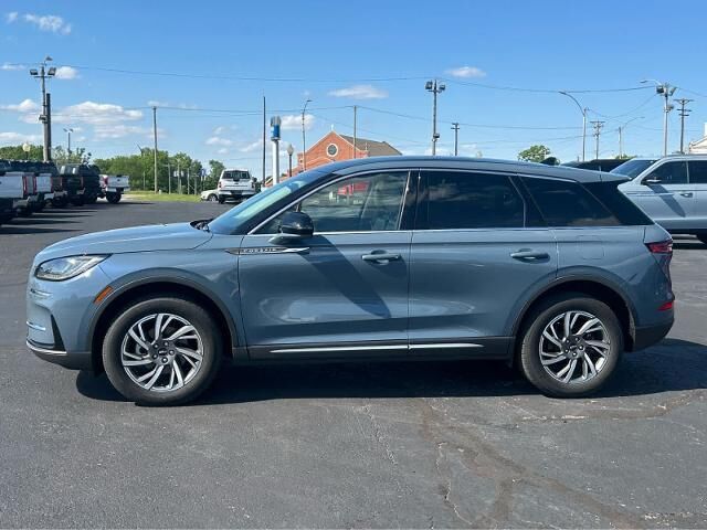 2023 Lincoln Corsair Standard — photo 1 of 26