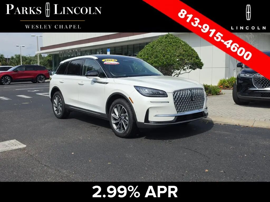 2023 Lincoln Corsair Standard — photo 1 of 13