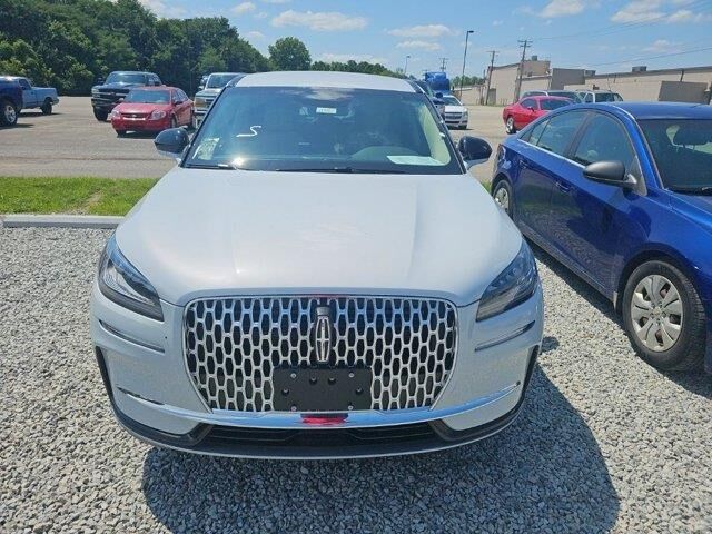 2025 Lincoln Corsair Premiere — photo 1 of 26