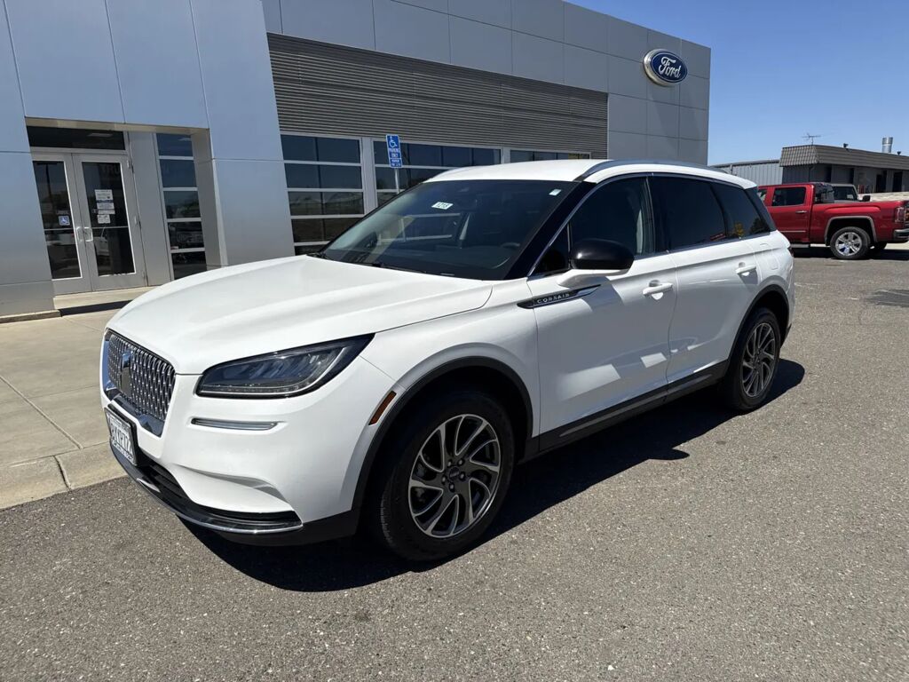 2021 Lincoln Corsair Standard — photo 1 of 39