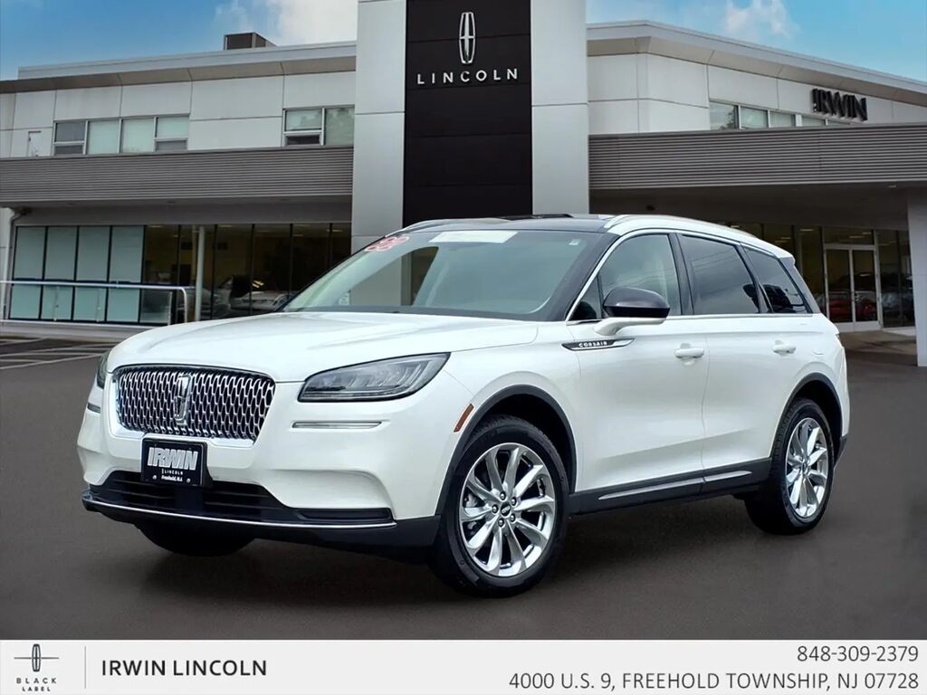 2022 Lincoln Corsair Standard — photo 1 of 13