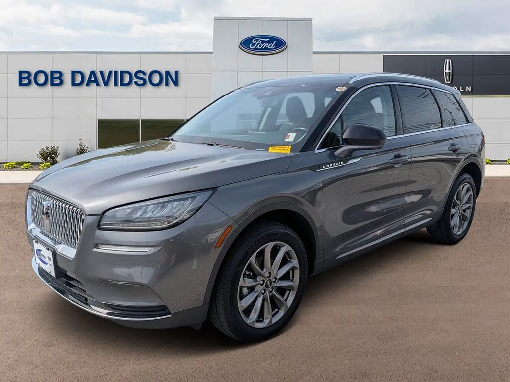 2022 Lincoln Corsair Standard — photo 1 of 13