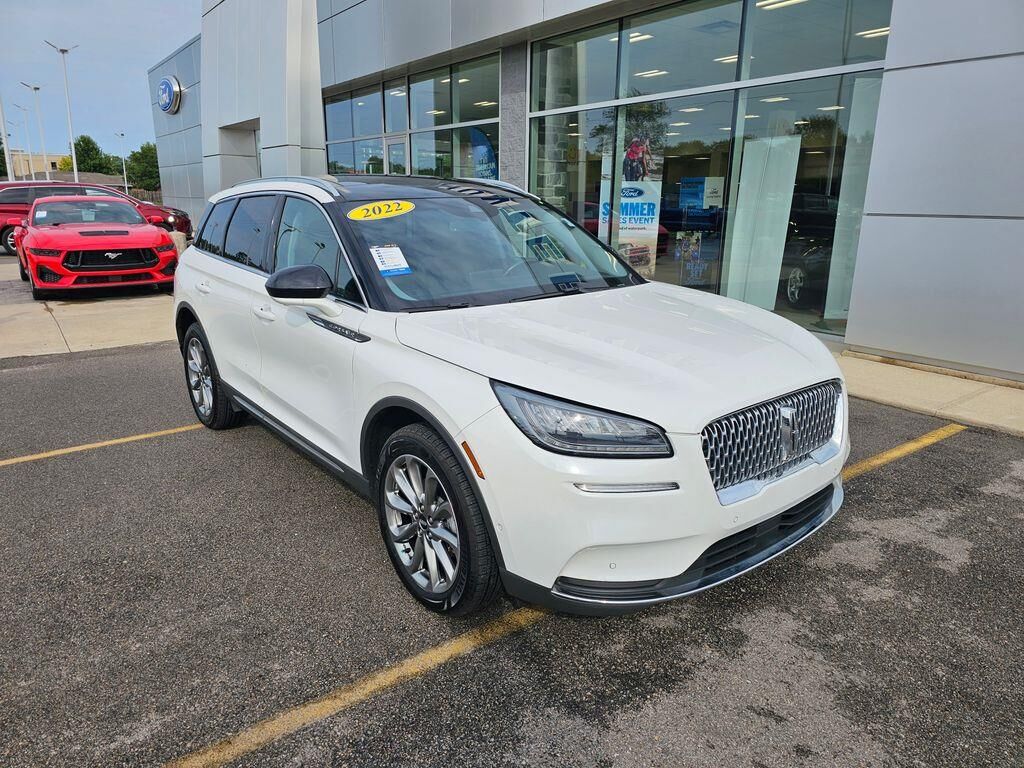 2022 Lincoln Corsair Standard — photo 1 of 2