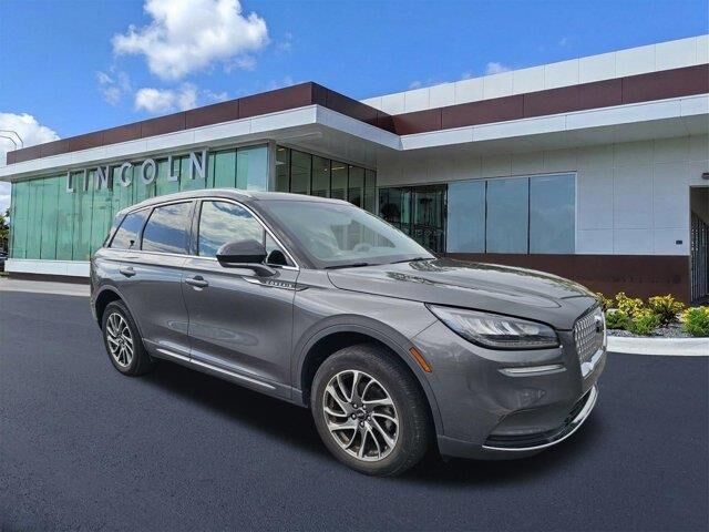 2022 Lincoln Corsair Standard — photo 1 of 13