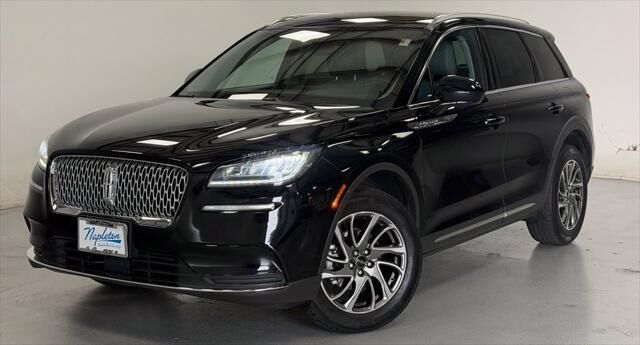2022 Lincoln Corsair Standard — photo 1 of 13
